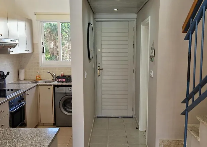 House C13 Ilios 2 Complex *