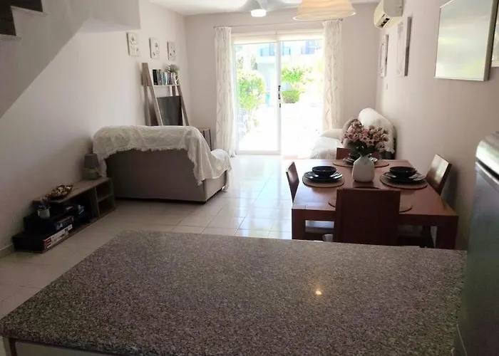 House C13 Ilios 2 Complex *