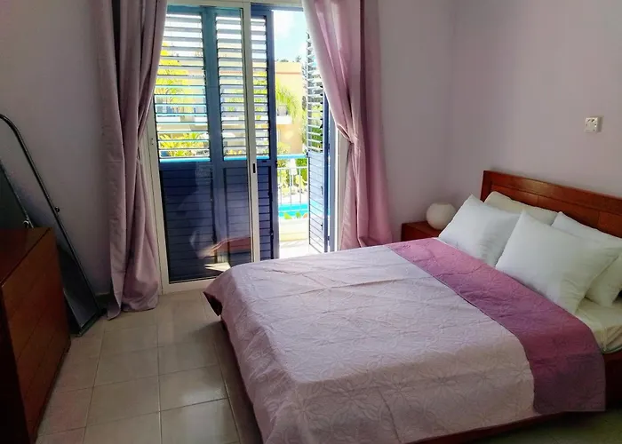 House C13 Ilios 2 Complex *